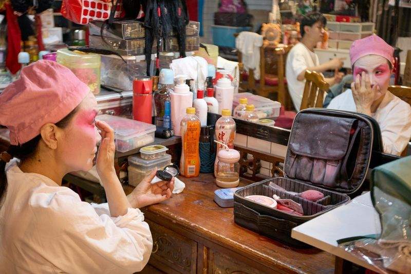 Event and special occasion makeup
